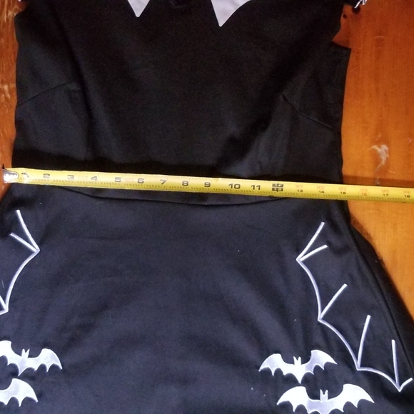 Fabulous NWOT Bat Dress, perfect for Halloween! Medium - Picture 7 of 11